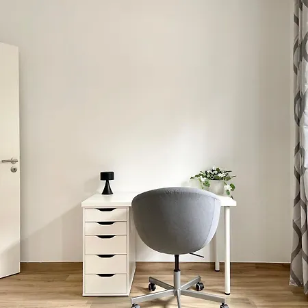 아파트 Schoene In Der Innenstadt Von I Home2share *