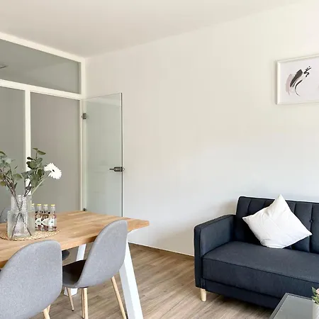 아파트 Schoene In Der Innenstadt Von I Home2share