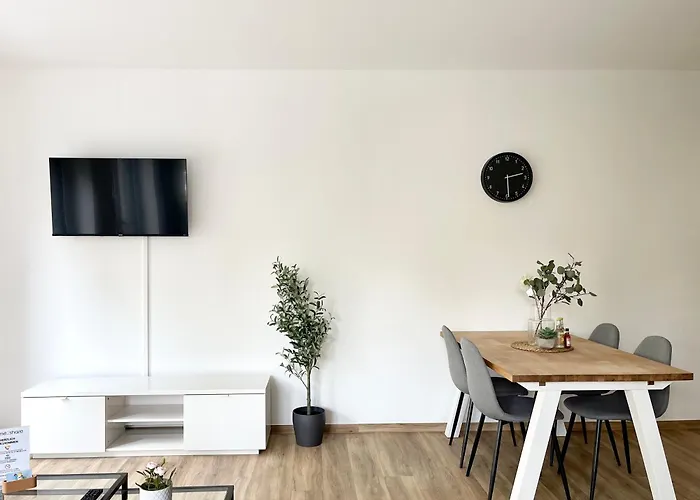 Schoene In Der Innenstadt Von I Home2share Apartman *