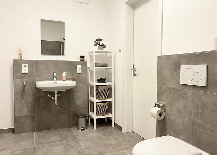 Schoene In Der Innenstadt Von I Home2share Apartman *