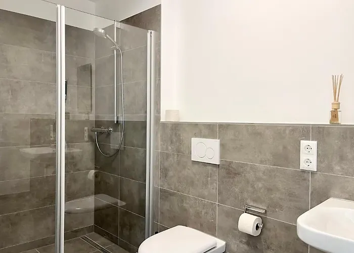 Schoene In Der Innenstadt Von I Home2share Apartman