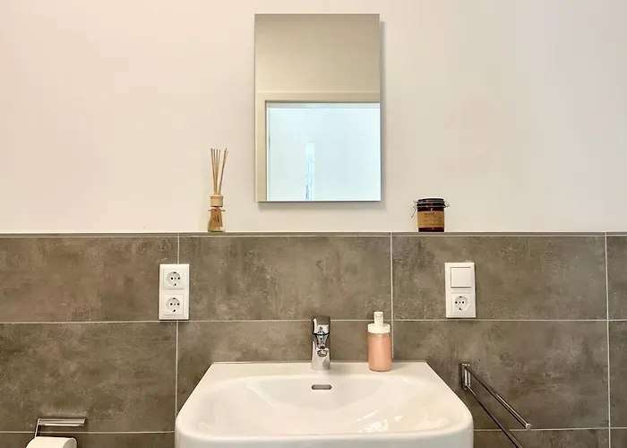 Schoene In Der Innenstadt Von I Home2share Apartman *